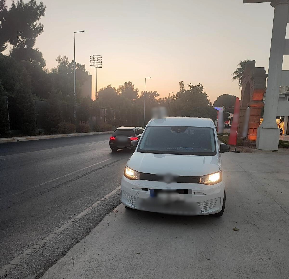 Asayiş uygulamasında 5 aranan araç, 1 şahıs ve narkotik madde ele geçirildi