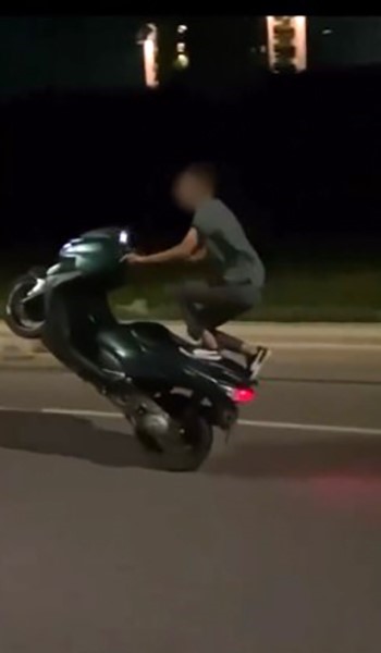 Motosiklet üzerinde tehlikeli harekete 59 bin TL ceza