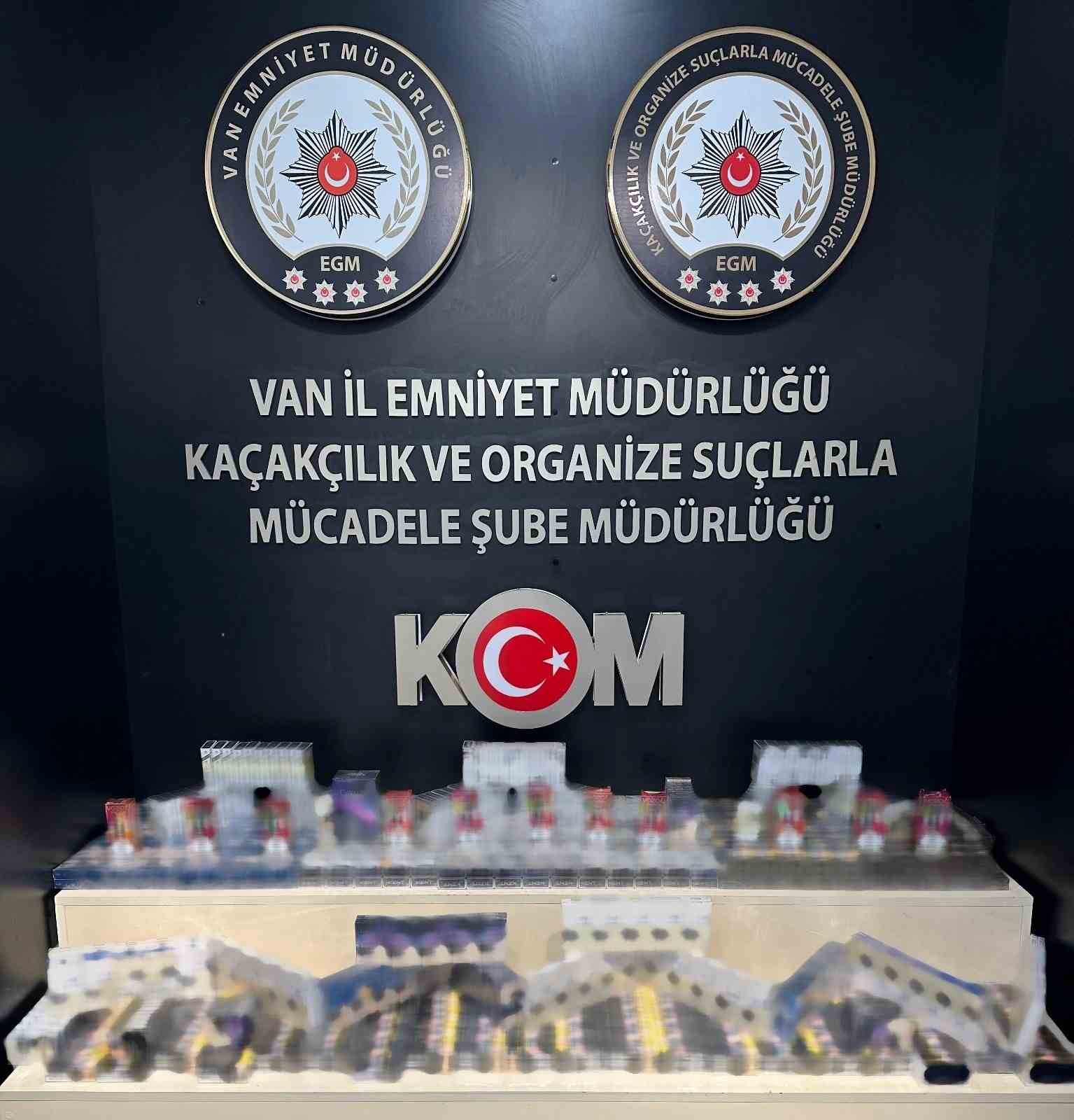 Van’da gümrük kaçağı malzemeleri ele geçirildi