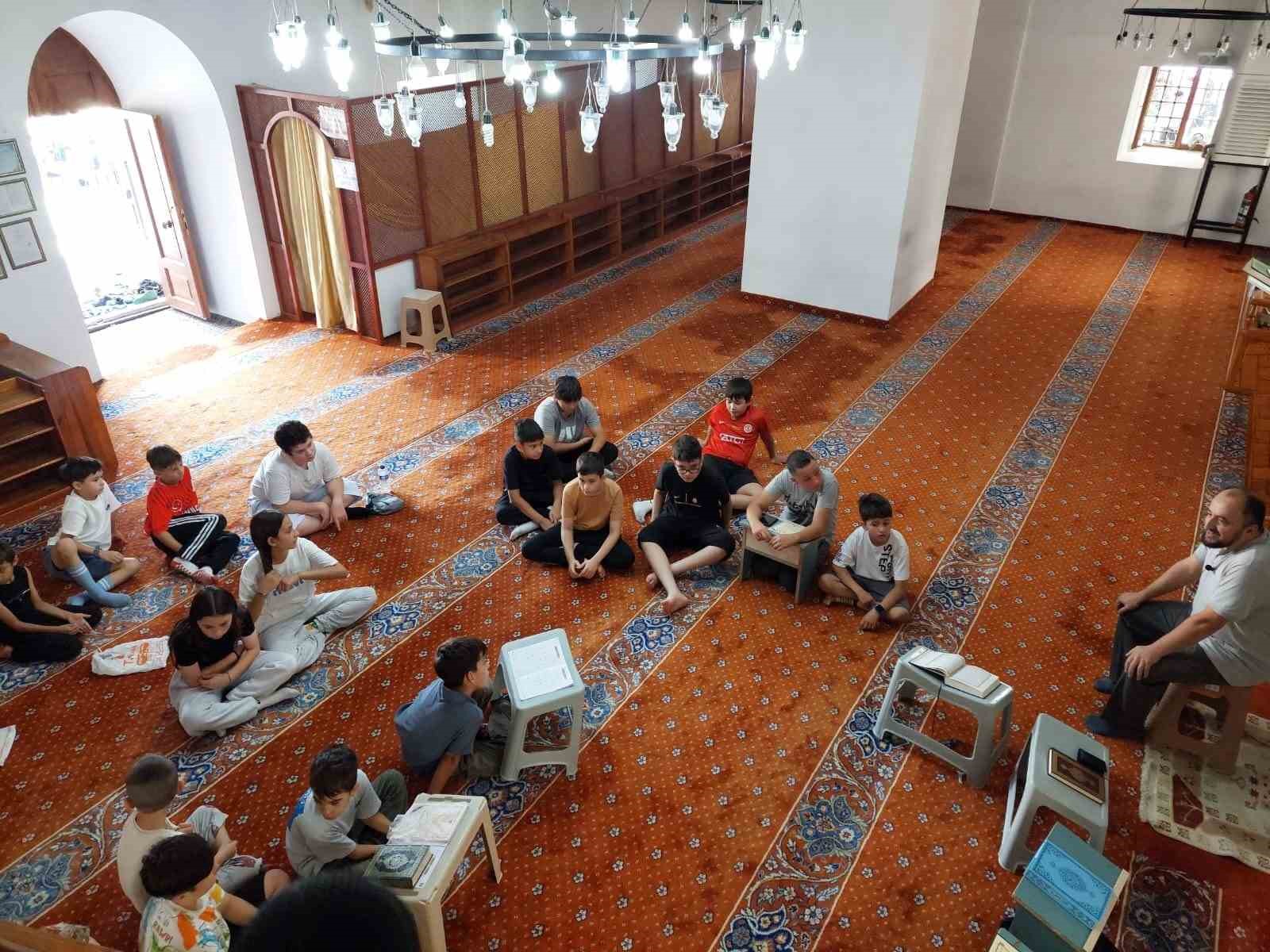 Simav&rsquo;da Yaz Kur&rsquo;an Kurslarında mahremiyet eğitimi
