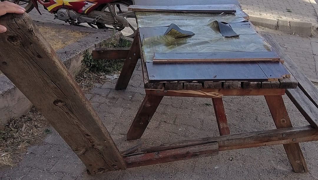 Kamu malına zarar veren şahıs g&uuml;venlik kamerasına takıldı
