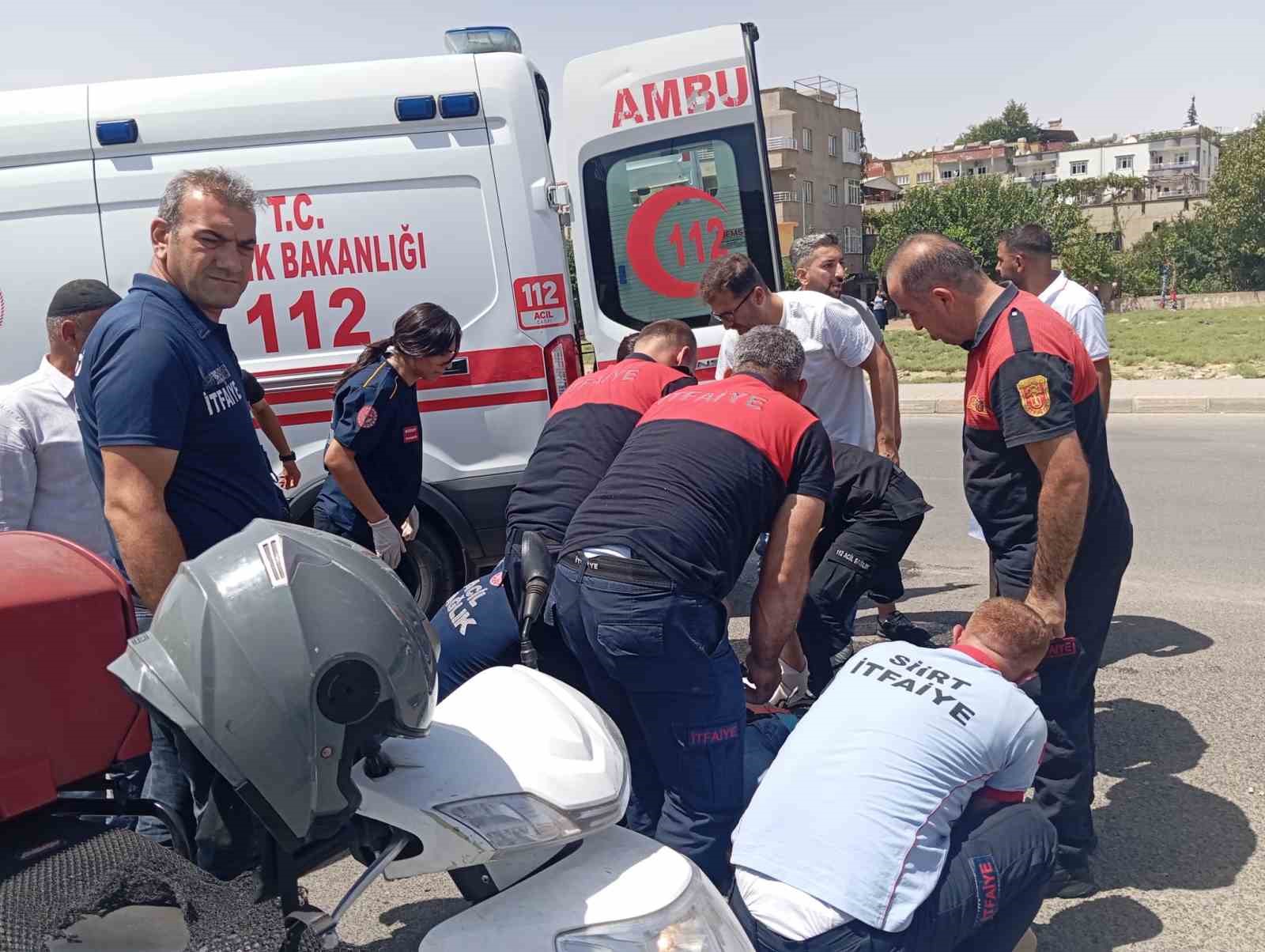 Siirt’te otomobil ile motokurye çarpıştı: 1 yaralı
