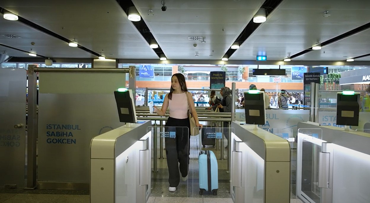 Sabiha G&ouml;k&ccedil;en Havalimanı&rsquo;nda "Biniş Kartı Doğrulama Sistemi" uygulaması başladı
