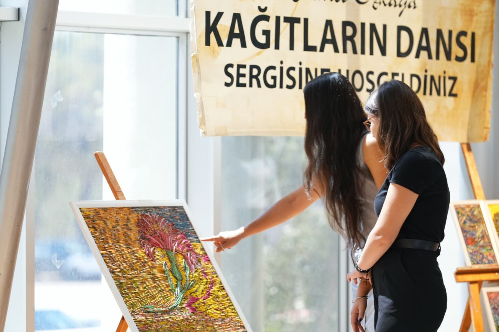 Anlamlı serginin a&ccedil;ılışını başkan Kotan yaptı
