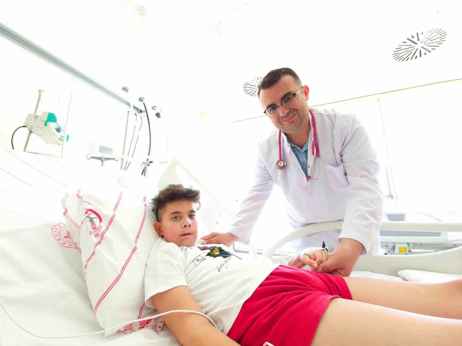 Kayseri&rsquo;de kamyonun &ccedil;arptığı &ccedil;ocuk, palyatif servisinde sevgiyle iyileşiyor
