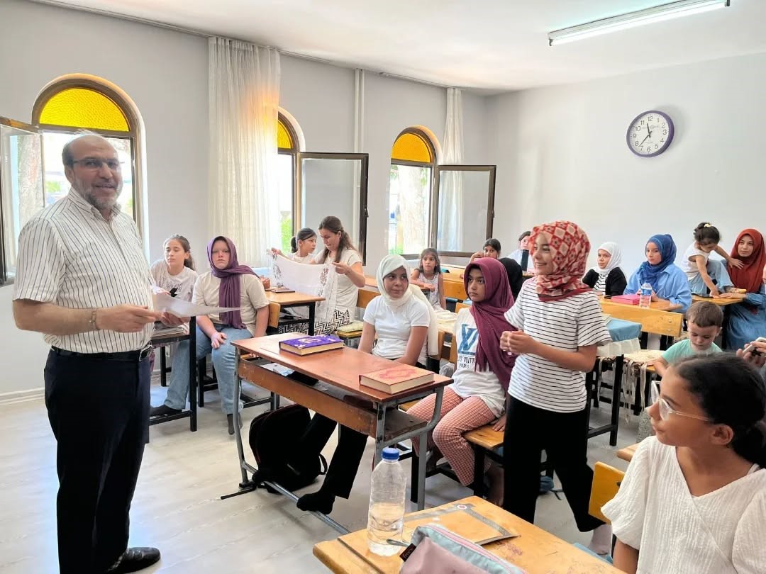 S&ouml;ke&rsquo;de Kur&rsquo;an&rsquo;a ge&ccedil;en &ouml;ğrencilere belgeleri takdim edildi
