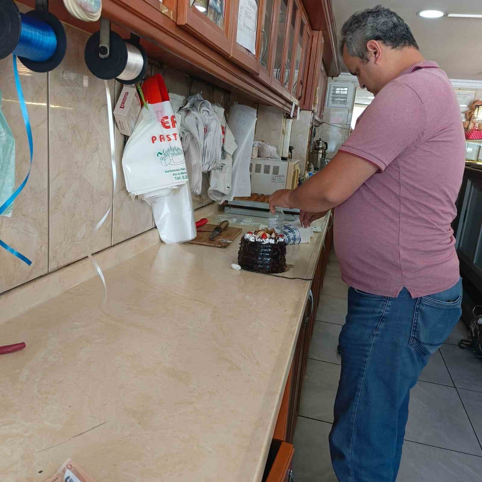 Söke’de pastanelerden numuneler alındı