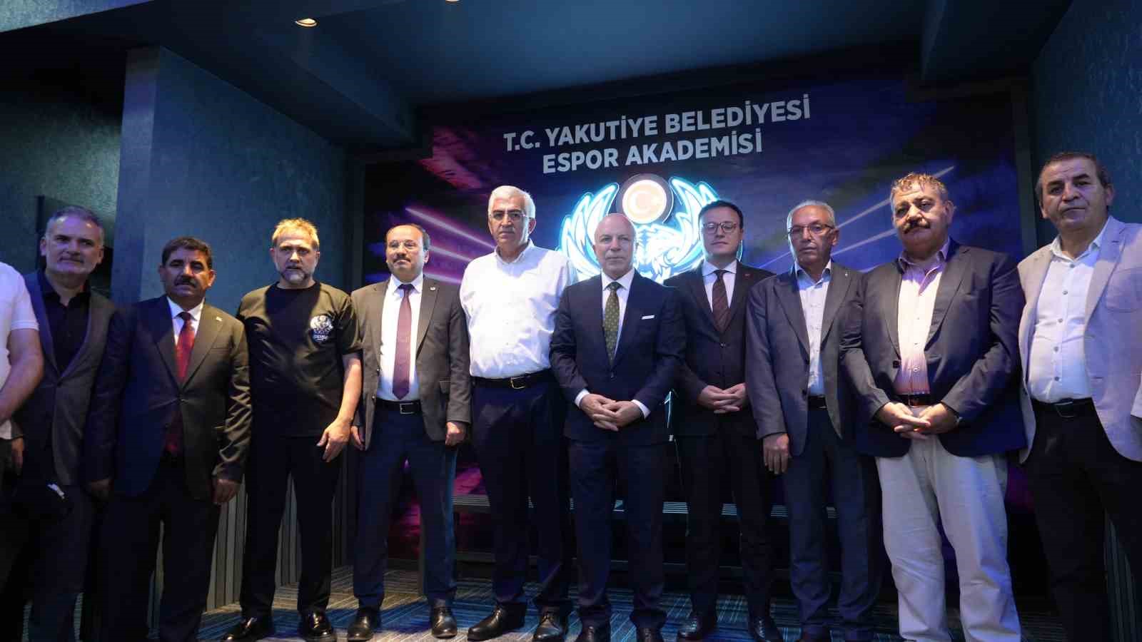 Doğu Anadolu B&ouml;lgesi&rsquo;nin ilk ve tek Espor Akademisi Erzurum&rsquo;da a&ccedil;ıldı
