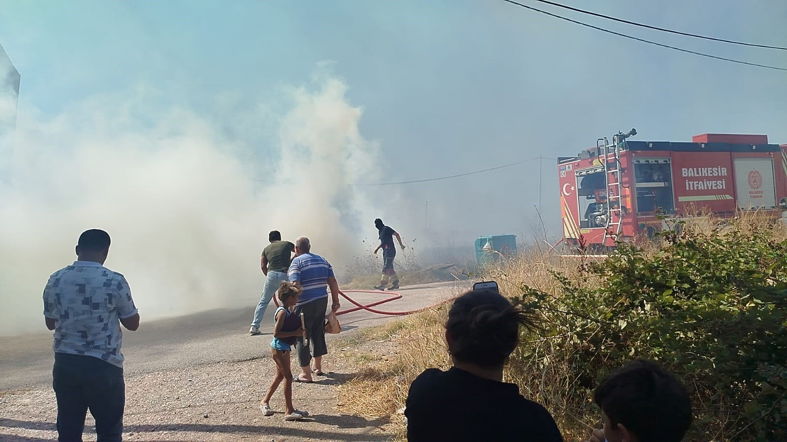 Bandırma’da NATO Dolum Tesisi yakınında çıkan yangın söndürüldü