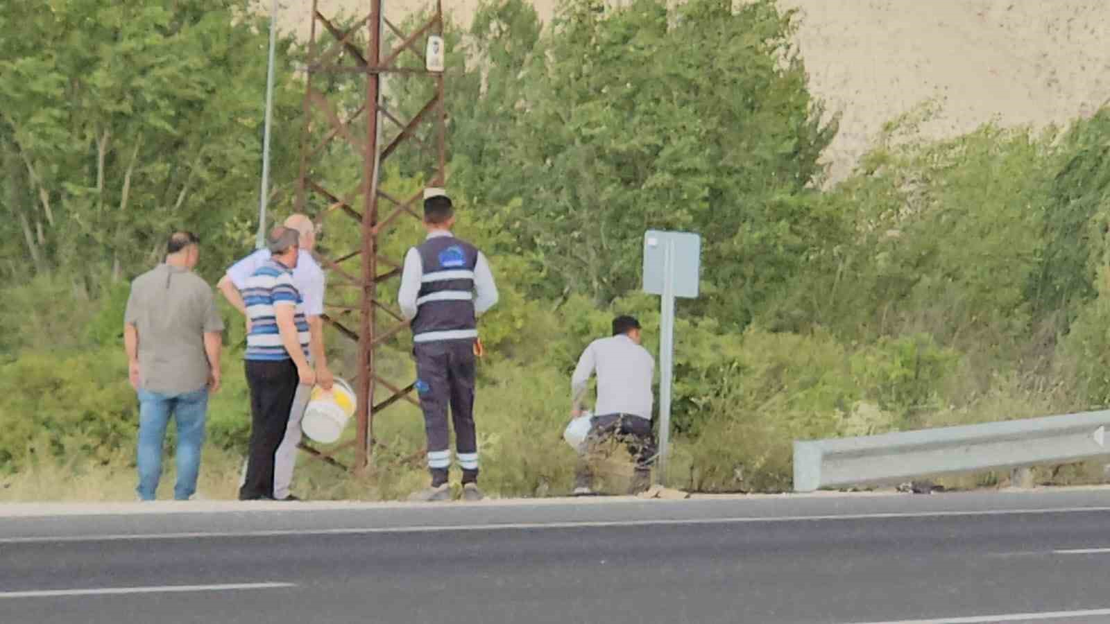 Duyarlı vatandaşlar facianın &ouml;n&uuml;ne ge&ccedil;ti
