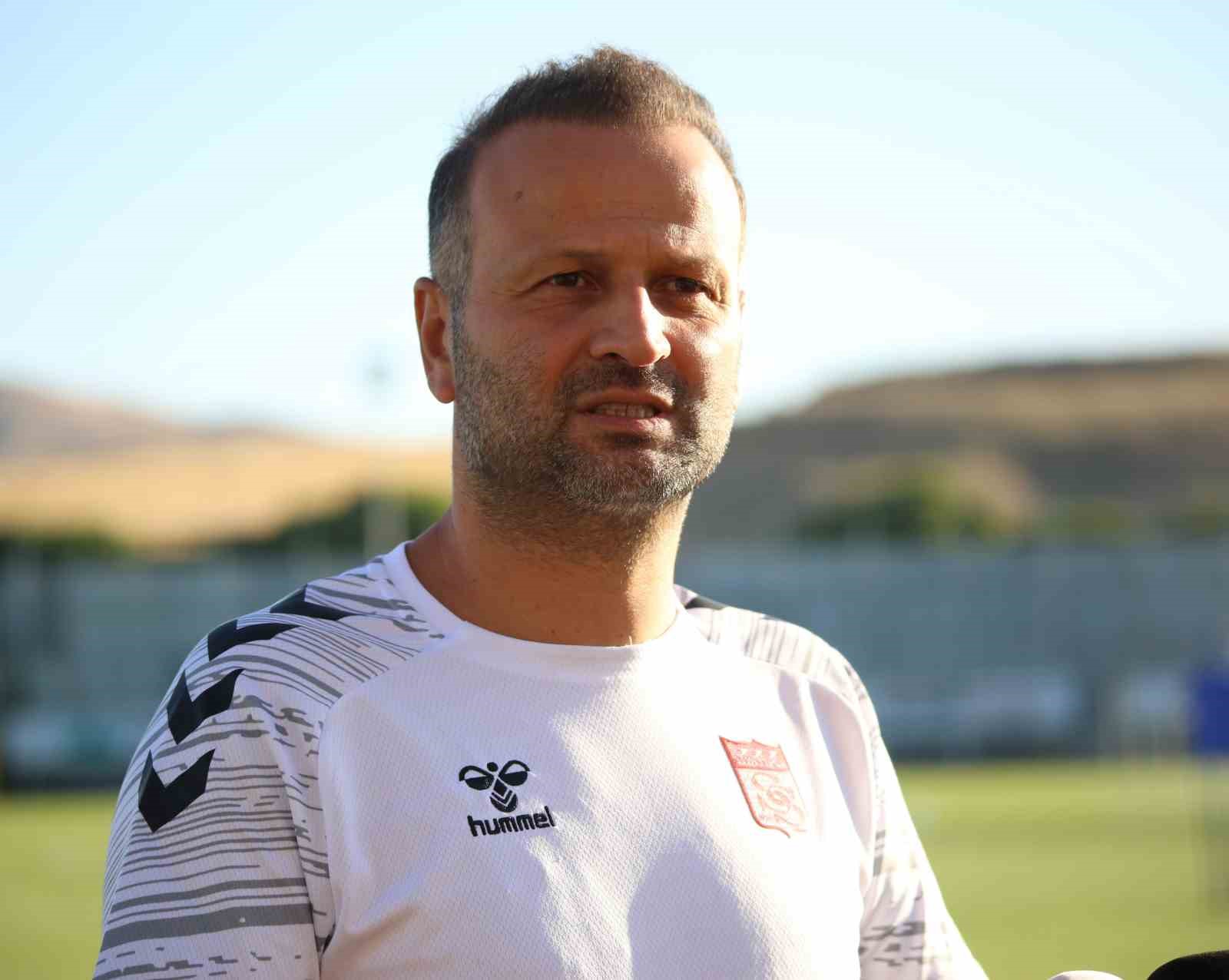 Osman Zeki Korkmaz: "1-2 takviye yapacağız"