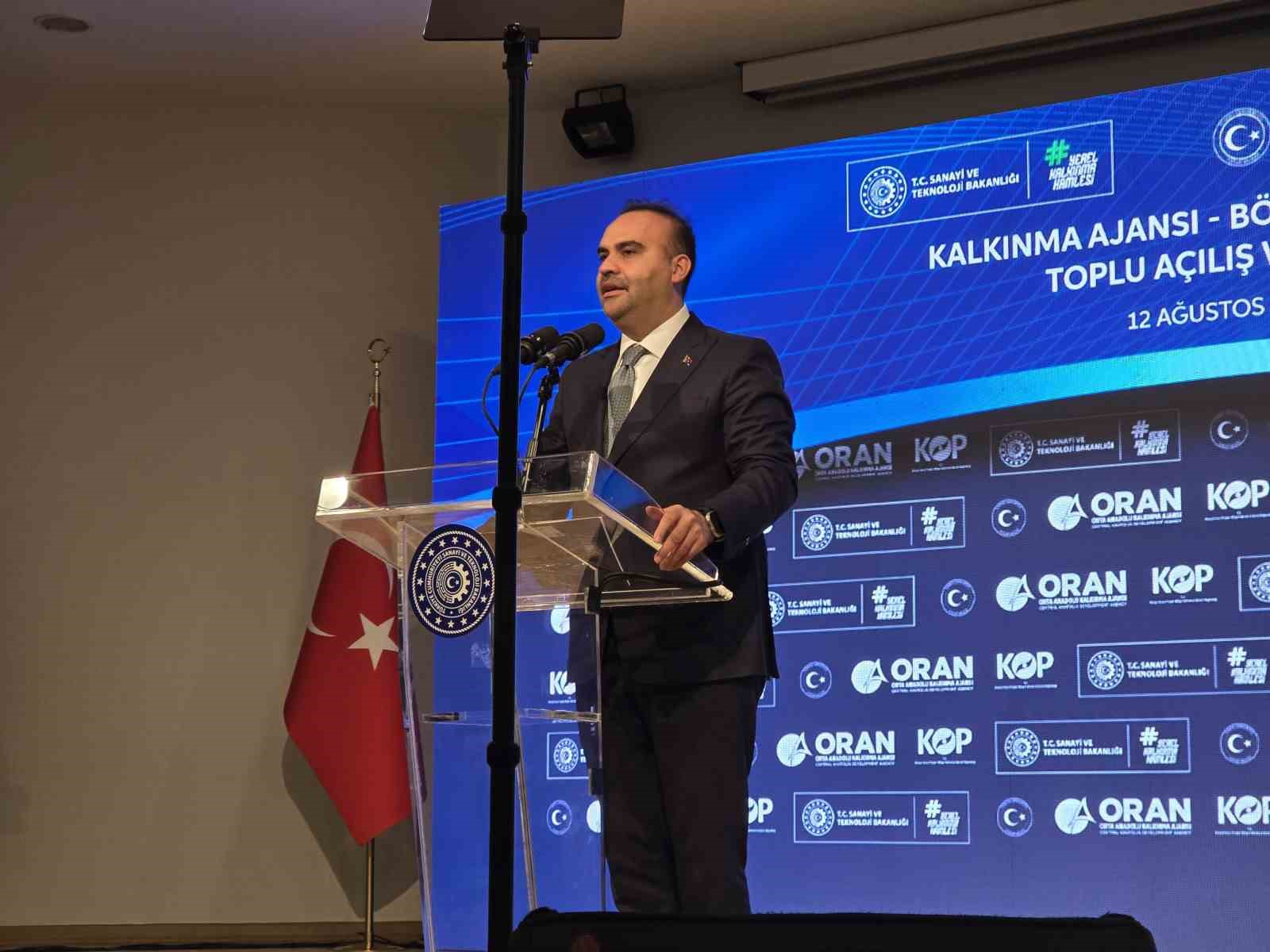 Bakan Kacır: "Yeniden şekillenen küresel sistemde bölgesinin kutupbaşı; ateş çemberi bir coğrafyada güven ve istikrar adası bir Türkiye var"