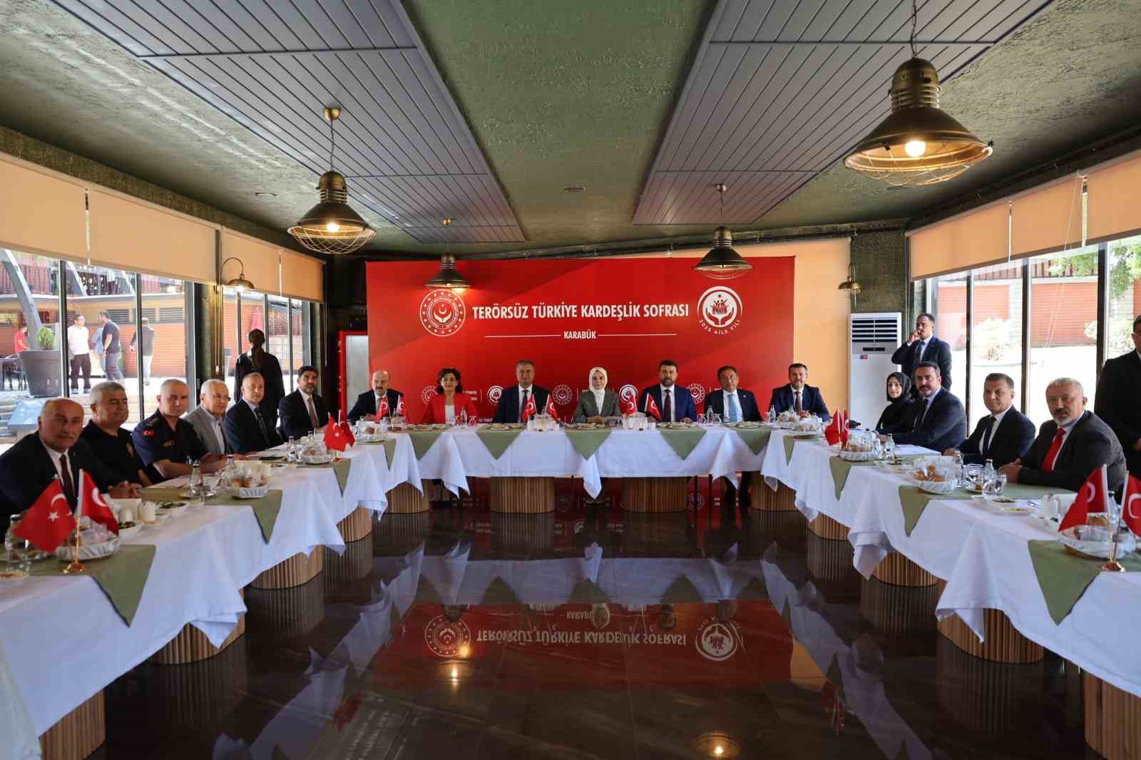 ‘Terörsüz Türkiye Kardeşlik Sofrası’ buluşmaları devam ediyor