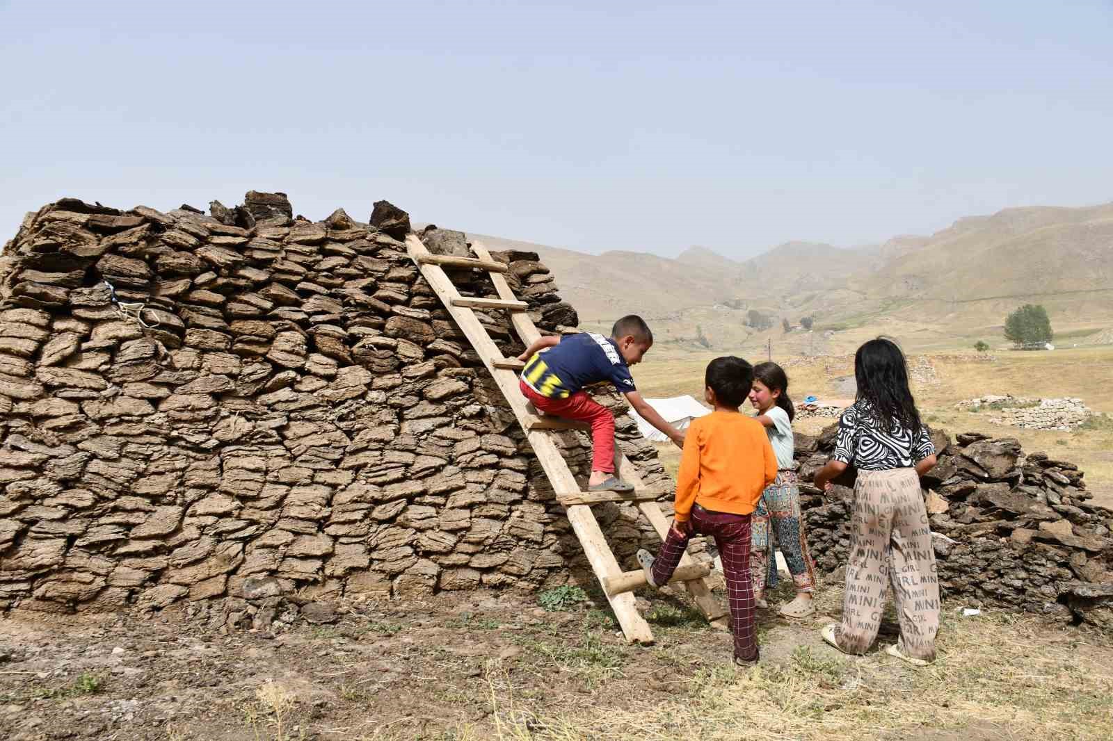 Kendileri küçük, işleri büyük