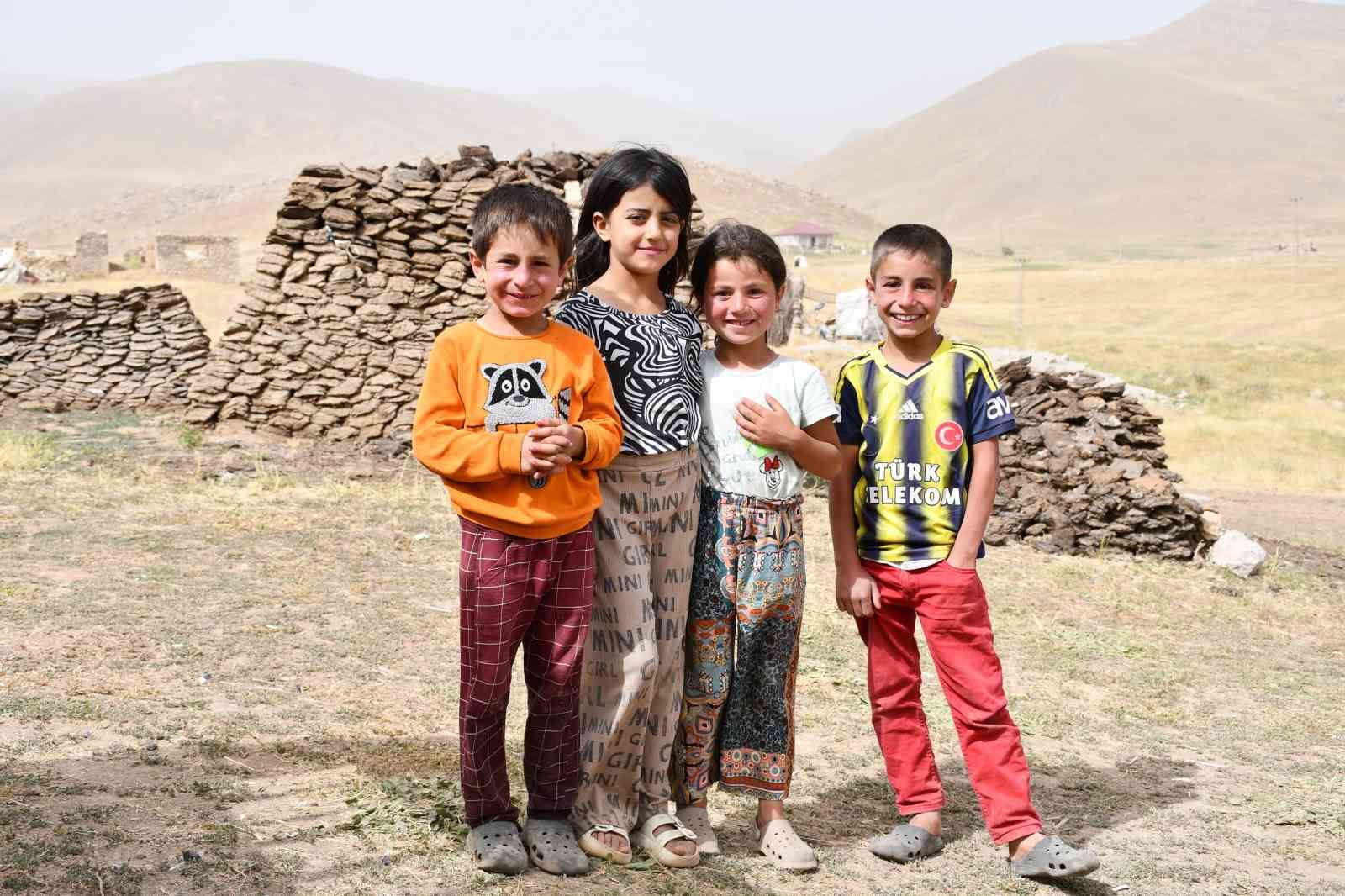 Kendileri küçük, işleri büyük