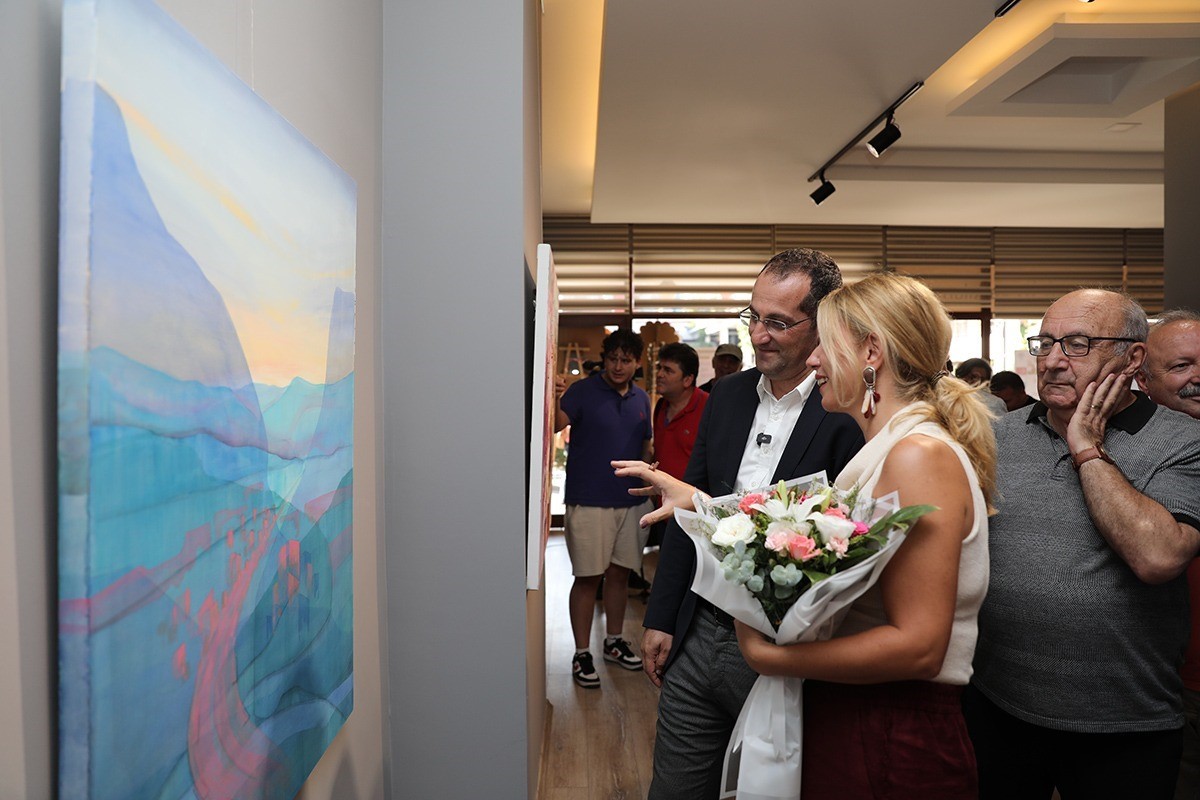 12. Uluslararası Ak&ccedil;aabat Resim &Ccedil;alıştayı&rsquo;ndaki eserler sergilendi
