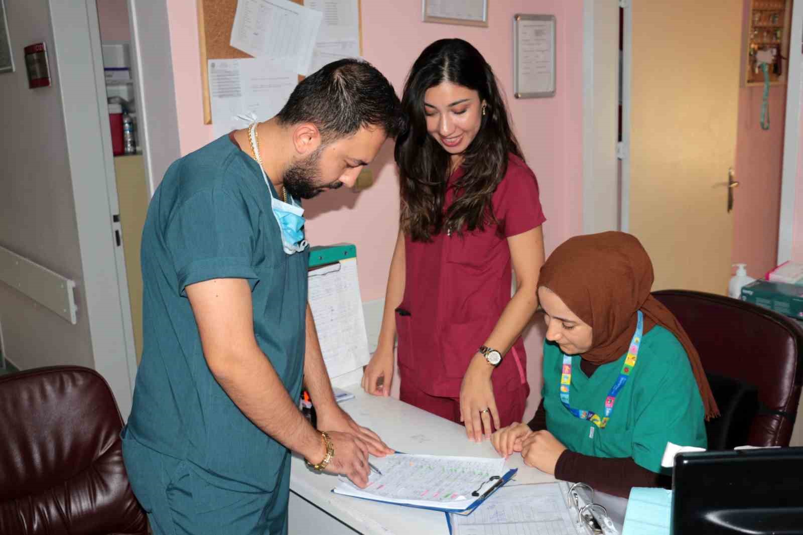 Şırnak&rsquo;ta MS ve epilepsi hastası gen&ccedil; gebe normal doğum ile bebeğini kucağına aldı
