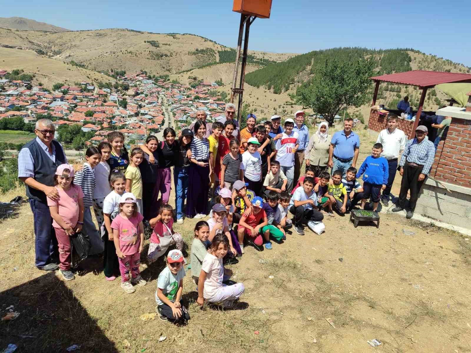 Şuhut İlçe Müftülüğü’nden yaz Kur’an kursu öğrencilerine piknik etkinliği