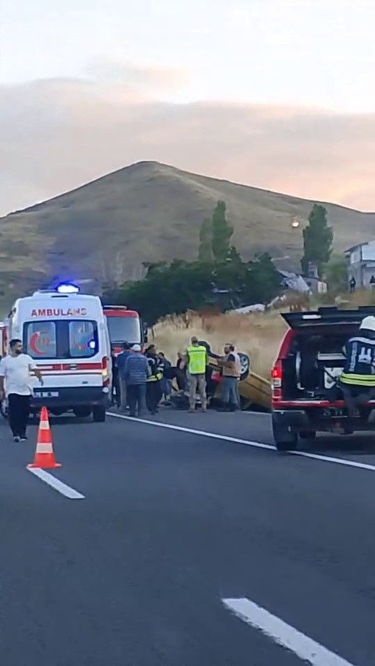 Erzurum&rsquo;da otomobil takla attı: 1 &ouml;l&uuml;, 1 yaralı
