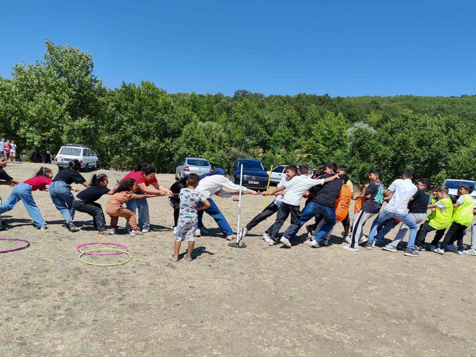 Manyas İlçe Müftülüğü yıl sonu şenliği coşkuyla kutlandı
