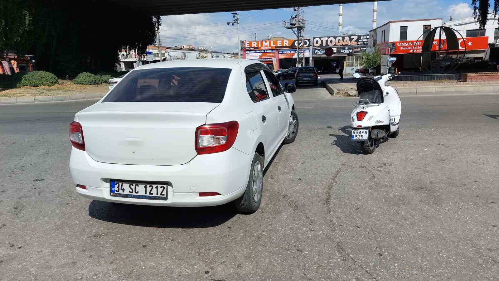 Samsun&rsquo;da otomobil ile motosiklet &ccedil;arpıştı: 1 yaralı
