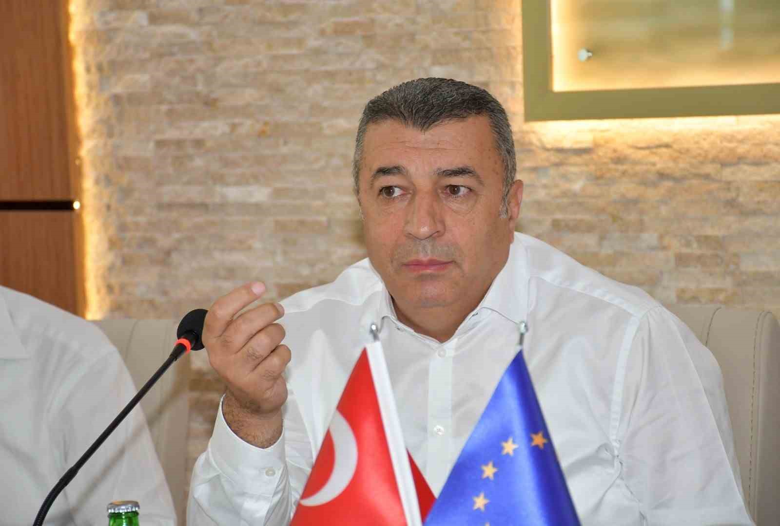 Malatyada kuru kays lisansl deposu ve borsas iin istiare toplants
