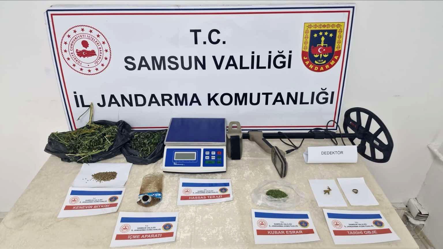 Jandarma tarafından uyuşturucuyla yakalandı