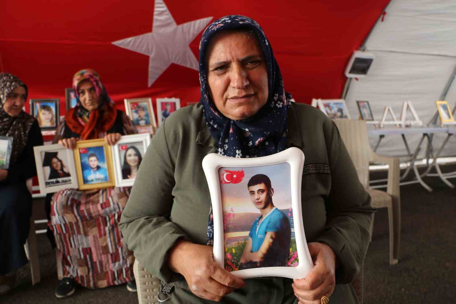 Diyarbakır anneleri 6 yıldır evlatlarının yolunu g&ouml;zl&uuml;yor
