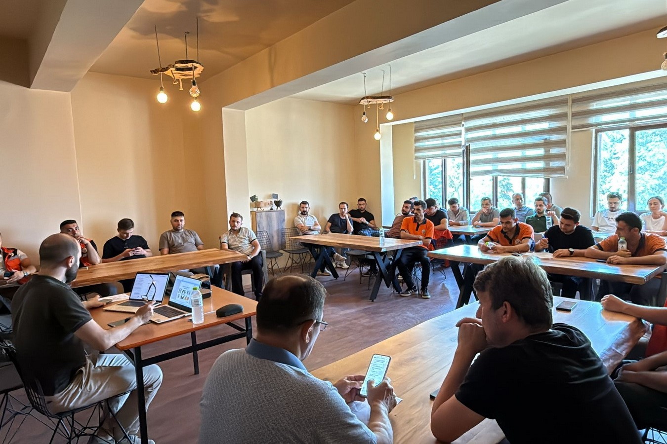 G&ouml;lyaka&rsquo;da iş sağlığı ve g&uuml;venliği eğitimi
