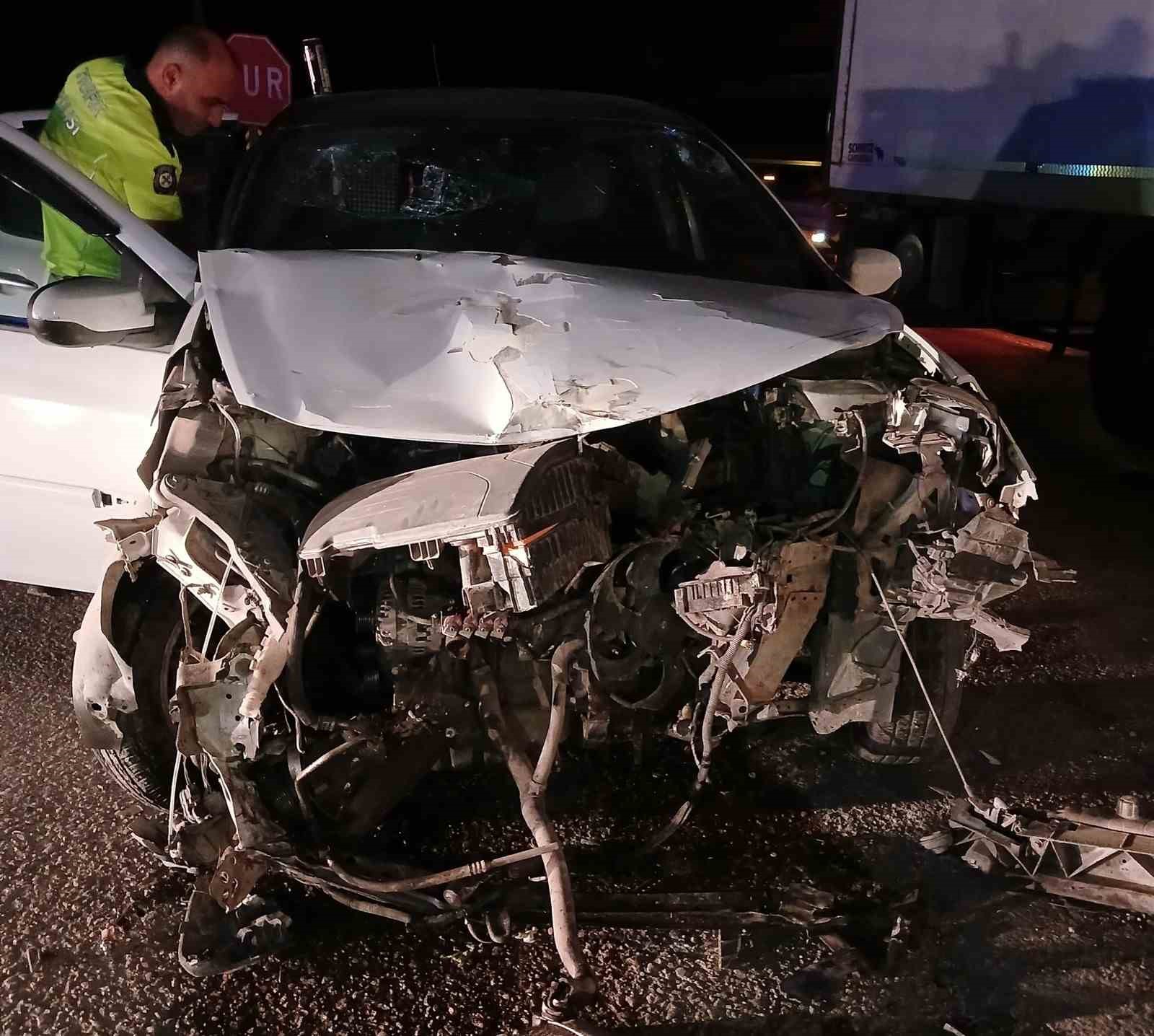 Malatya&rsquo;da tır ile otomobil &ccedil;arpıştı: 3 yaralı
