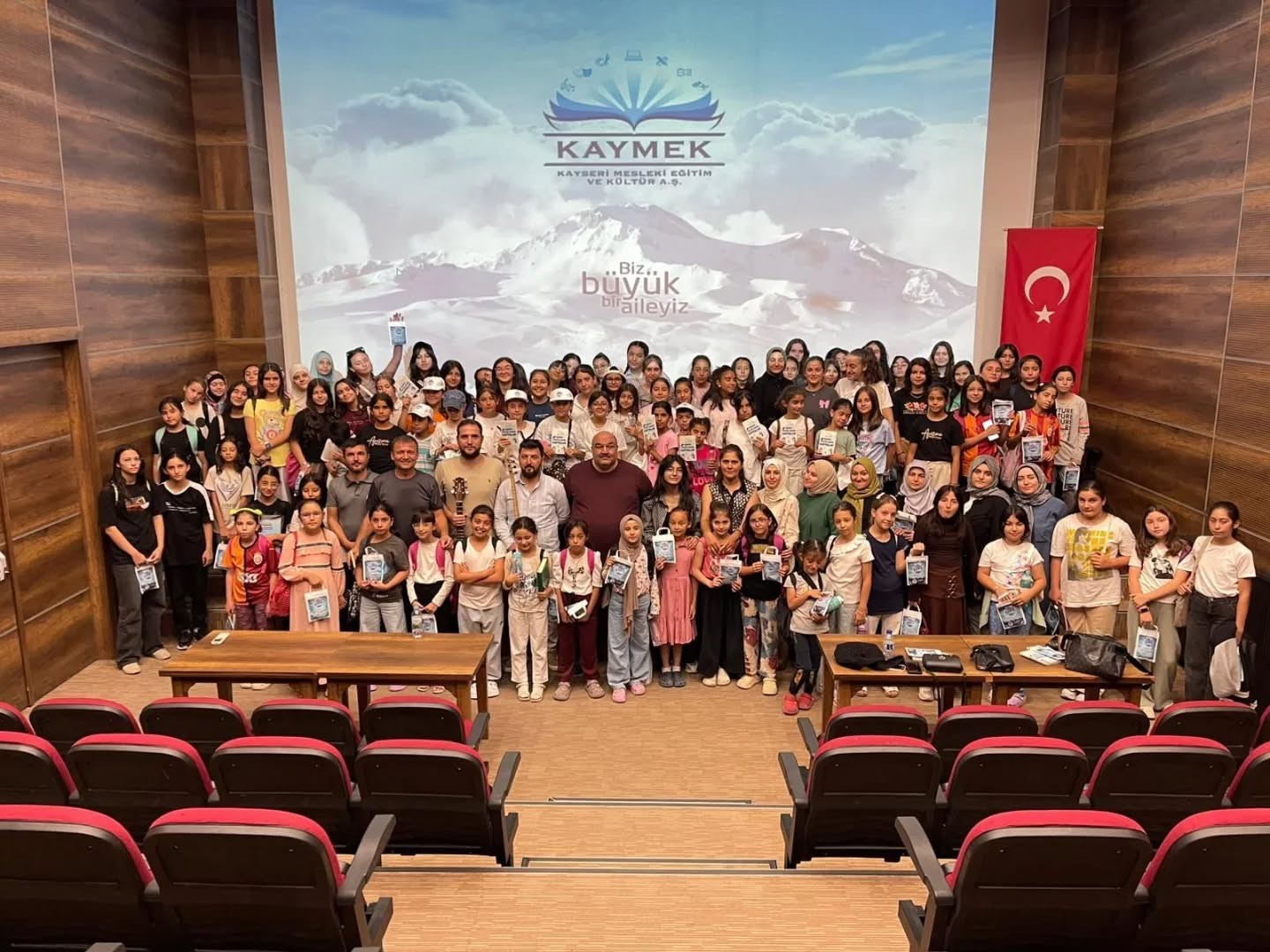 KAYMEK&rsquo;ten El Emeği G&ouml;n&uuml;l Bağı Projesi
