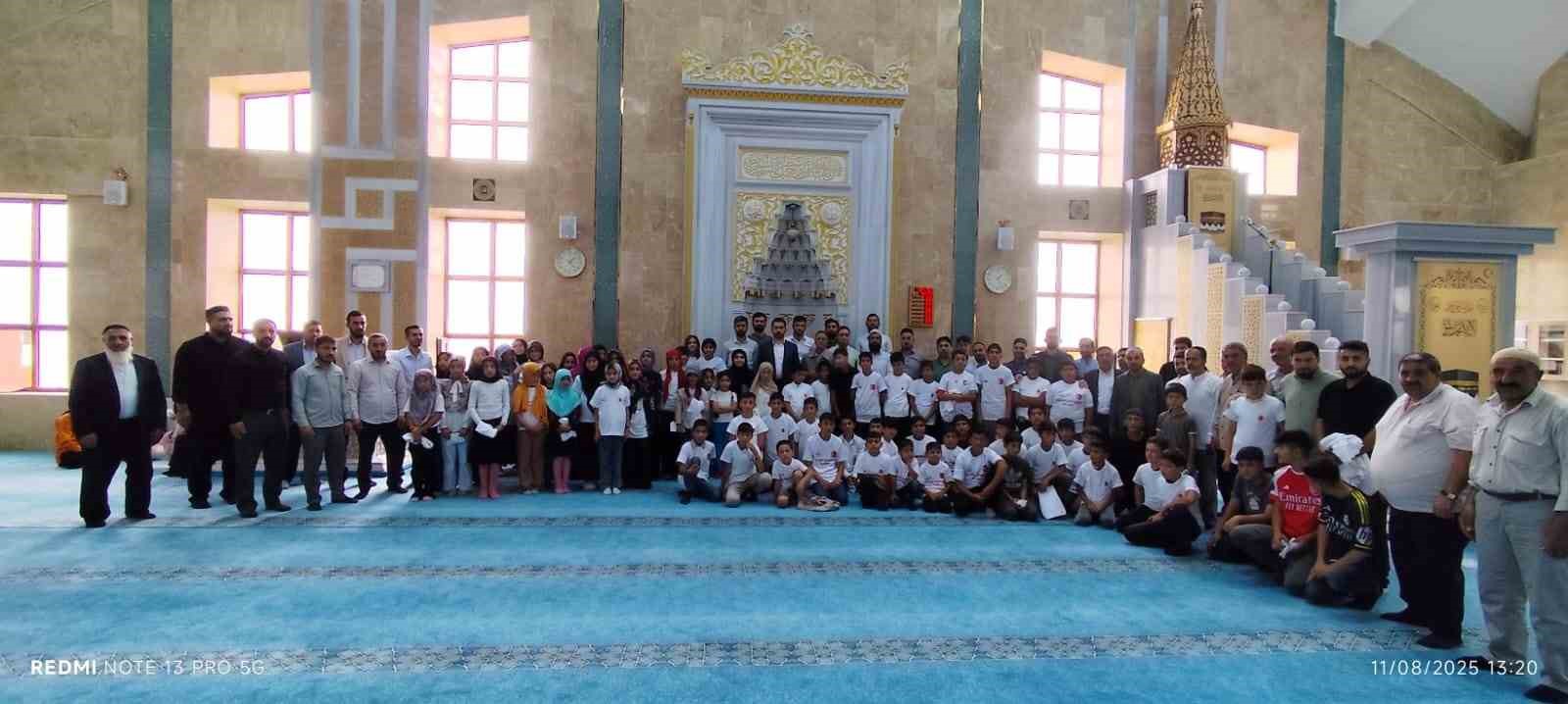 Çaldıran’da "Hadis Ezberleme Yarışması" düzenlendi