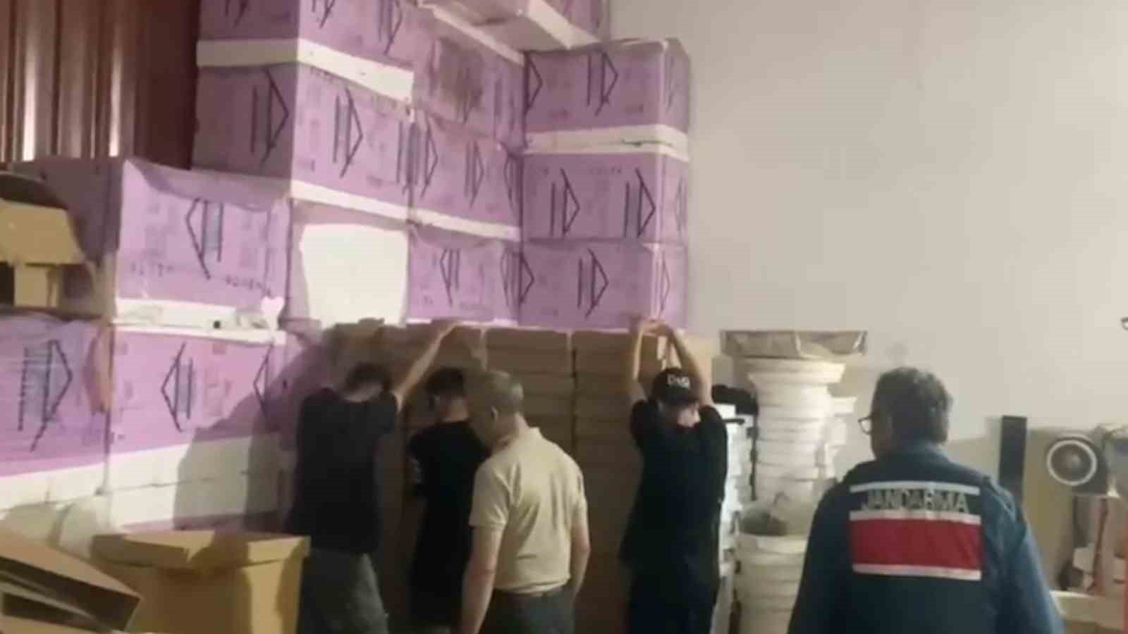 Niğde&rsquo;de 50 milyon TL&rsquo;lik ka&ccedil;ak t&uuml;t&uuml;n operasyonu
