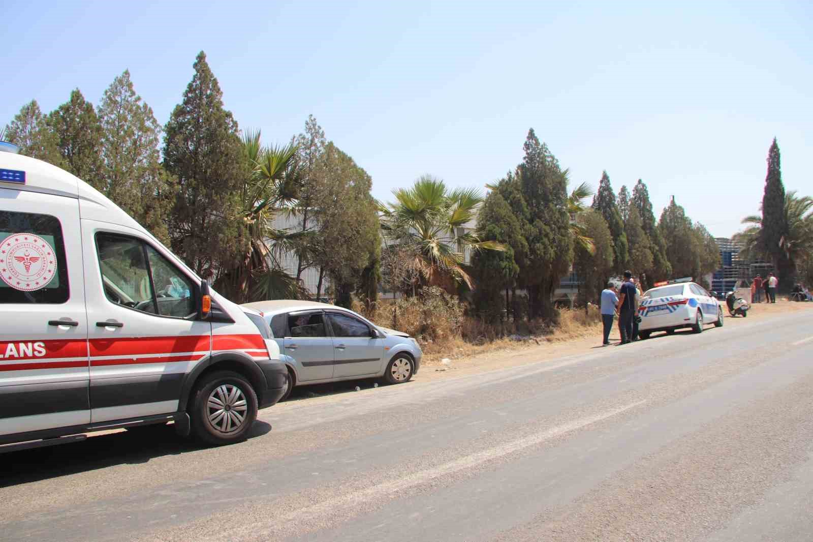 Turgutlu&rsquo;da otomobilin &ccedil;arptığı yaya ağır yaralandı
