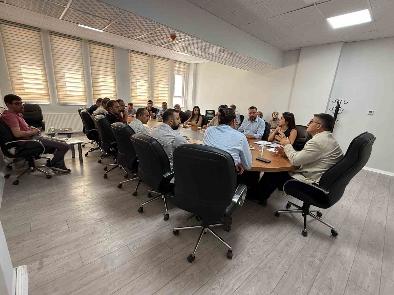 Siirt’te sağlık hizmetlerinin geliştirilmesi amacıyla "Sağlık Yönetimi Zirvesi" düzenlendi