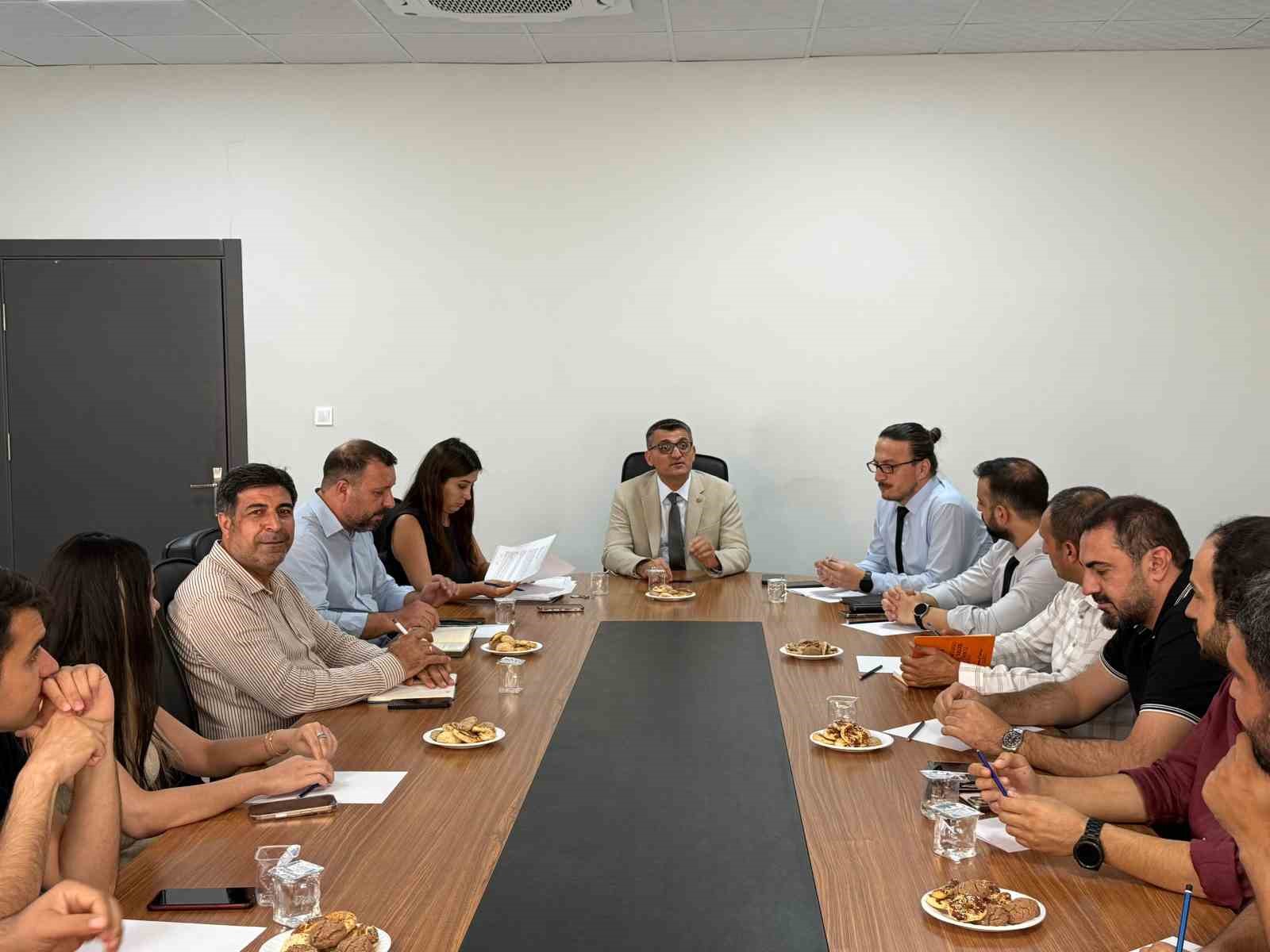 Siirt’te sağlık hizmetlerinin geliştirilmesi amacıyla "Sağlık Yönetimi Zirvesi" düzenlendi