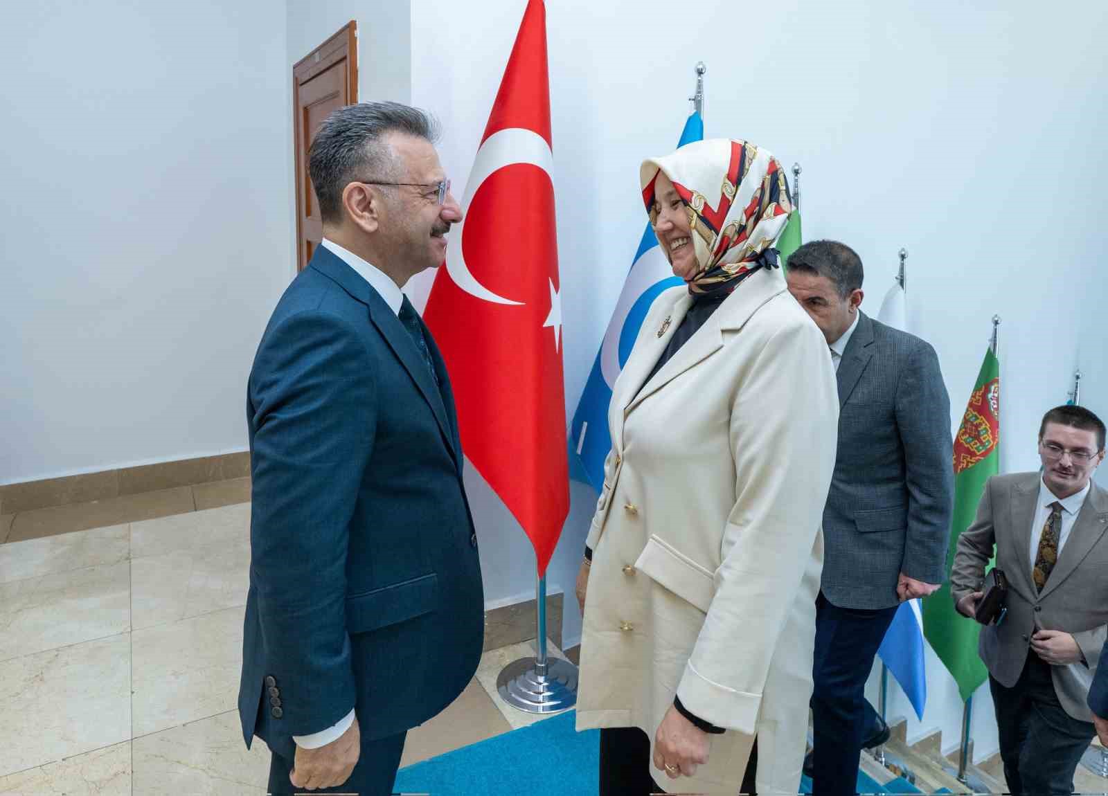 Bakan Yardımcısı Yenigün ile Vali Aksoy sosyal hizmet faaliyetlerini değerlendirdi