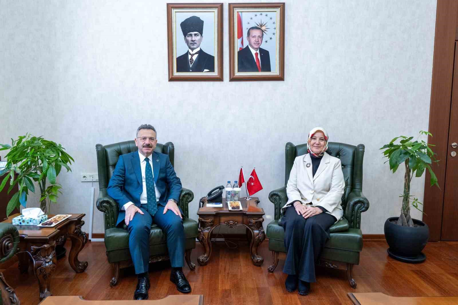 Bakan Yardımcısı Yenig&uuml;n ile Vali Aksoy sosyal hizmet faaliyetlerini değerlendirdi
