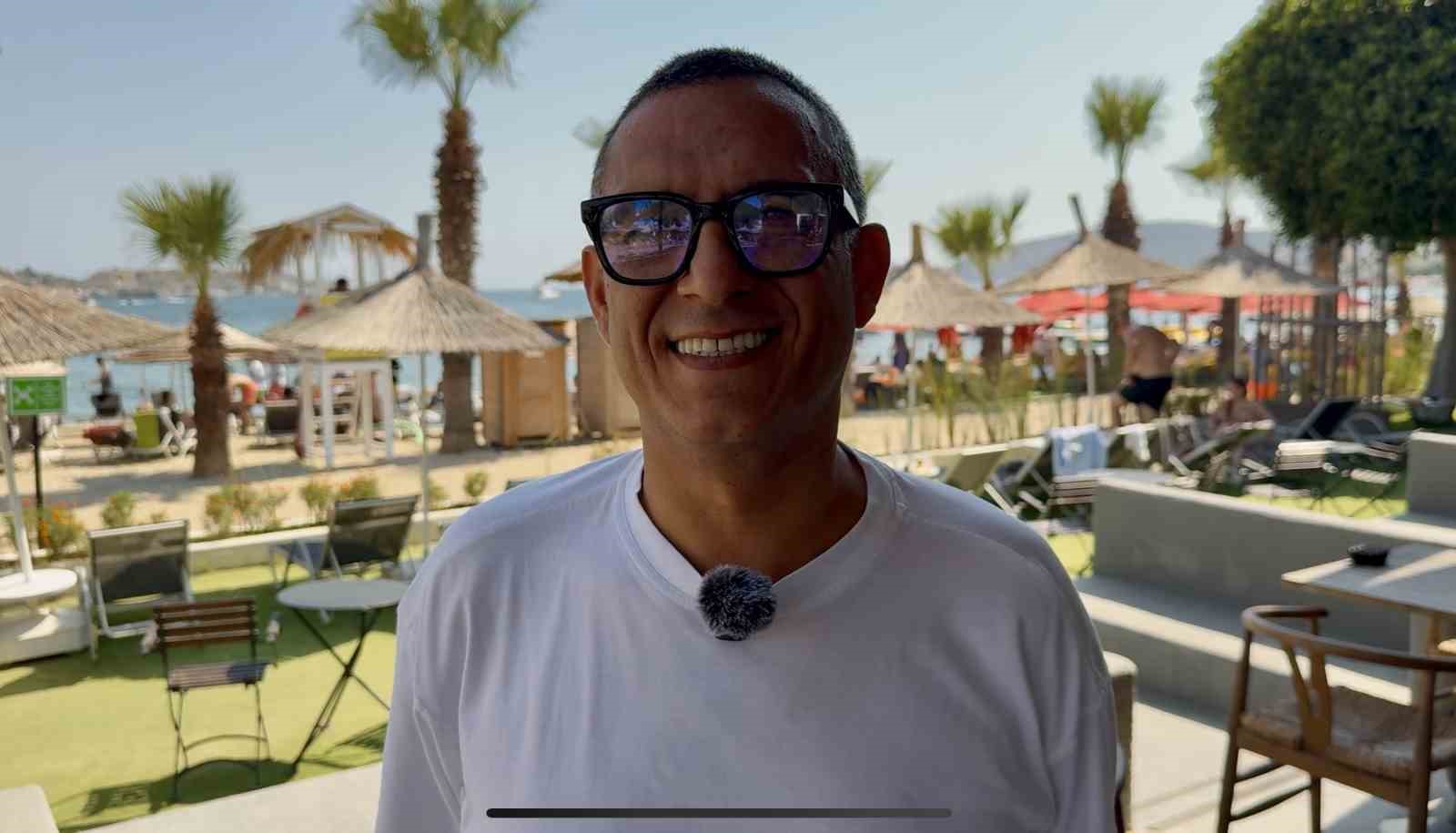 Bodrum&rsquo;da sokaklar ve sahiller insan seline d&ouml;nd&uuml;
