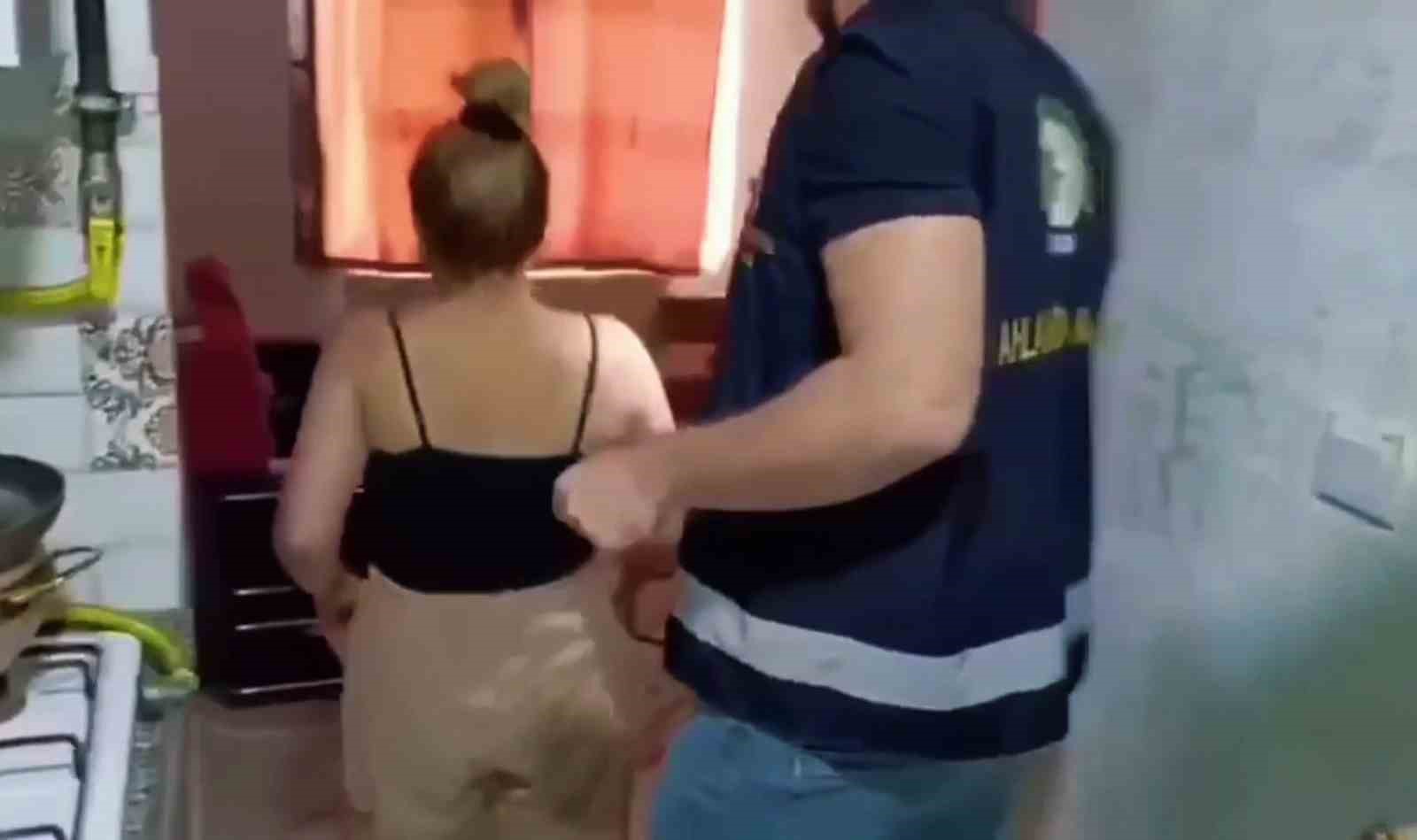 Van&rsquo;da fuhuş operasyonu: 5 tutuklama
