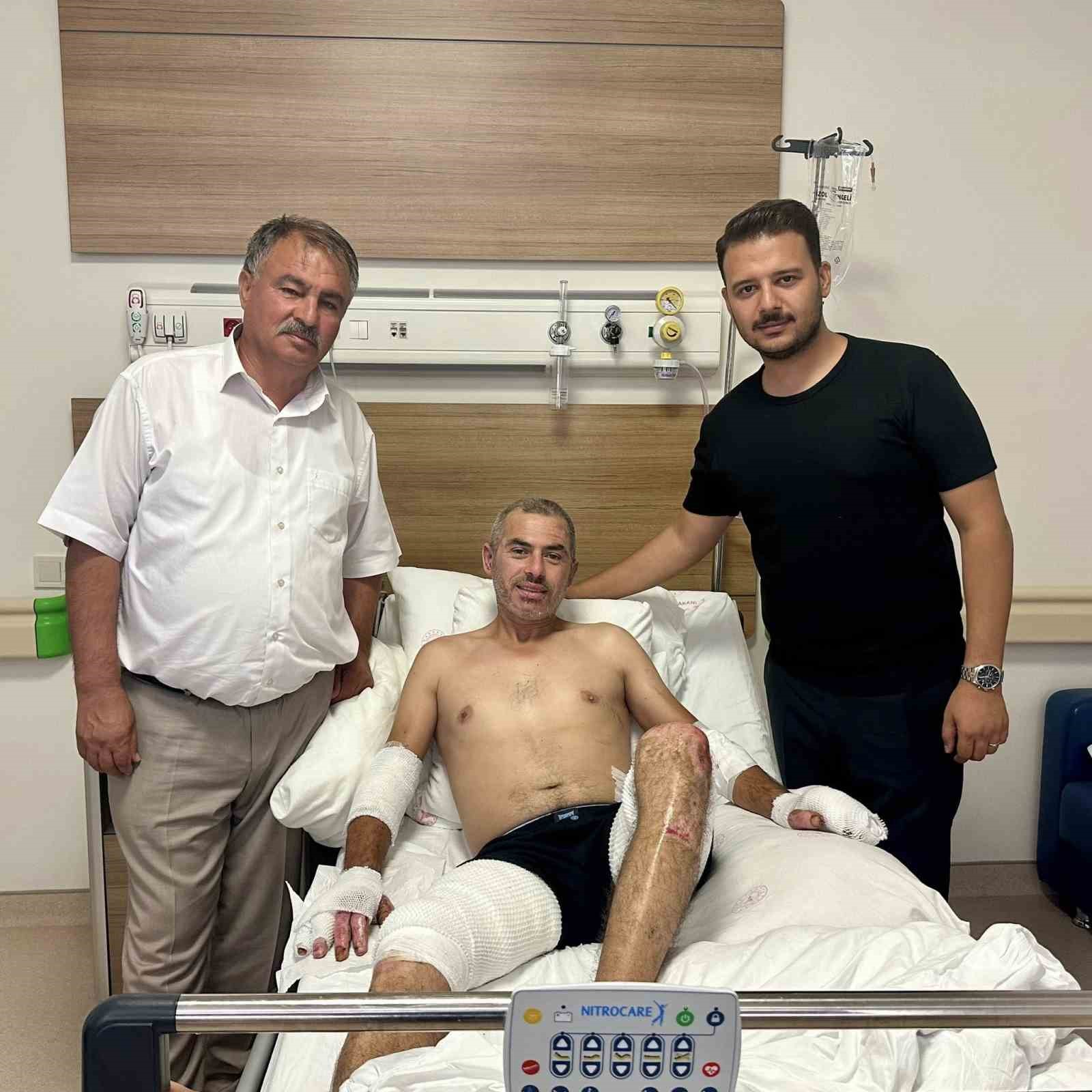 Başkan P&uuml;t&uuml;n Eskişehir yangınında yaralanan orman iş&ccedil;isini yalnız bırakmıyor
