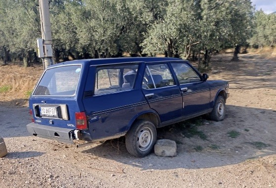Erdek’te trafik kazası: Araç yan yattı, sürücü altında kaldı