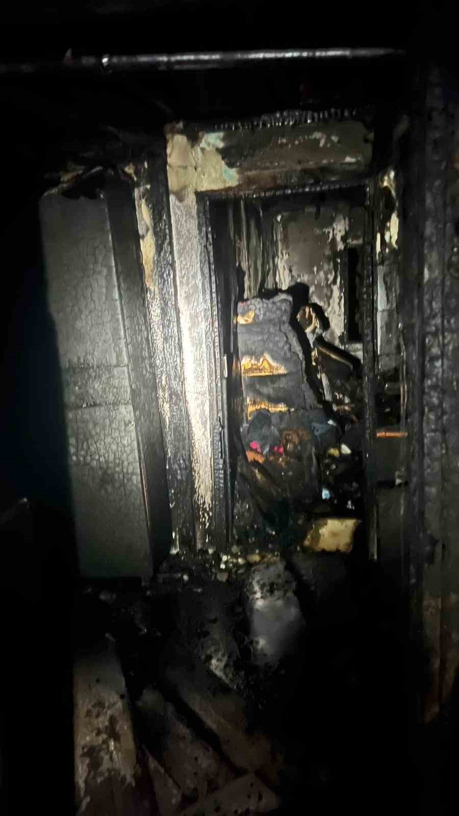 Gönen’de ev yangını paniğe neden oldu