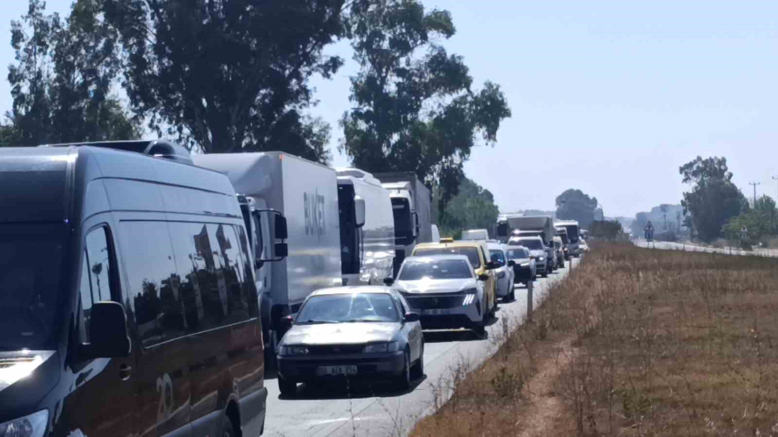 Arıza yapan tır D-400 Karayolu’nda trafiği kilitledi