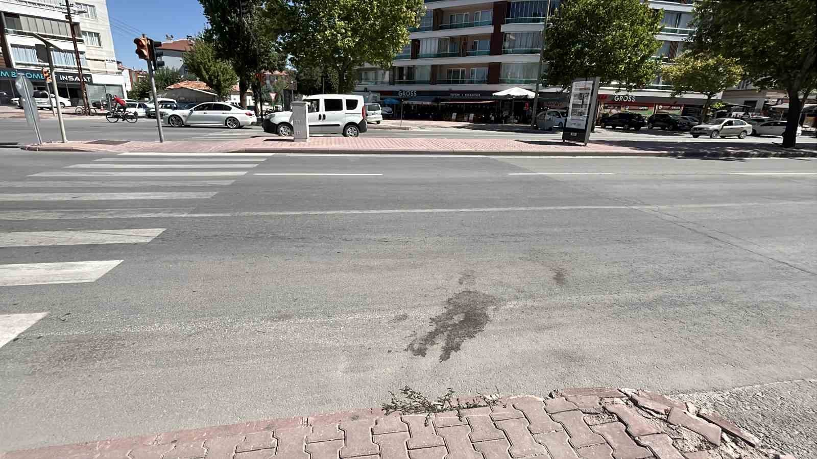 Otomobilin çarptığı bisikletlinin hayatını kaybettiği kaza kamerada