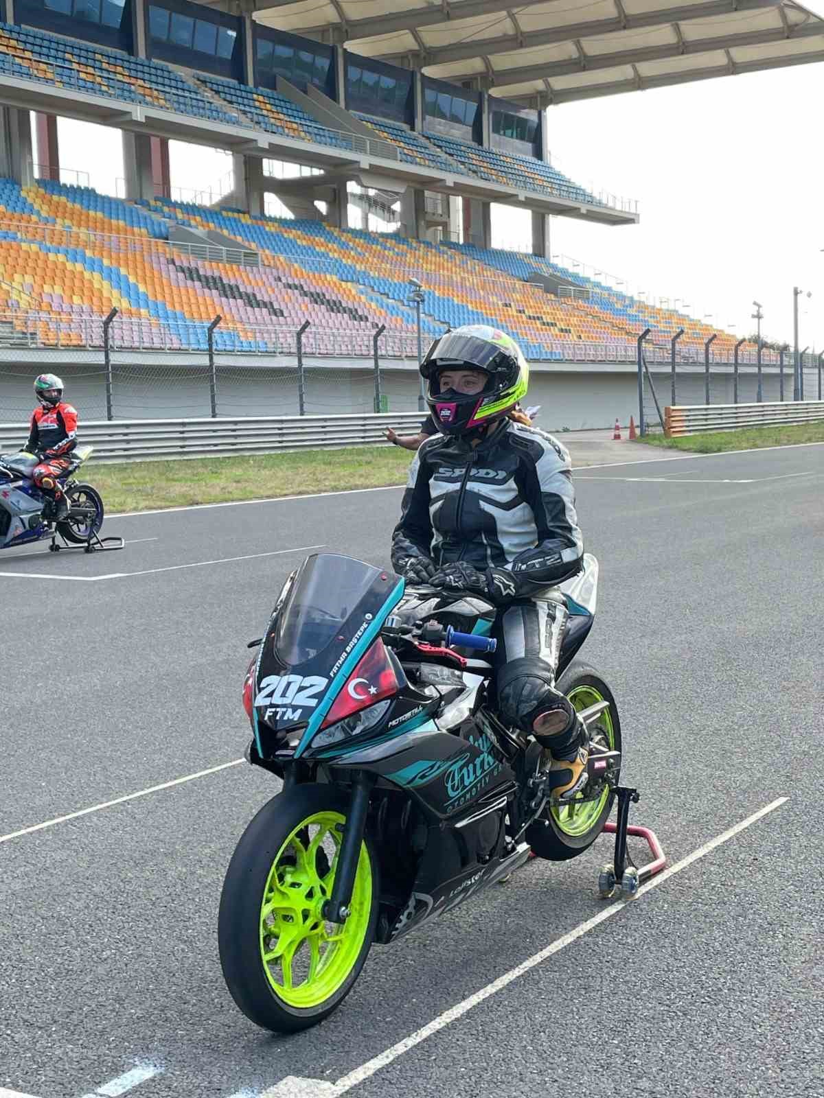 Denizlili motorsikletçi hedef büyüttü