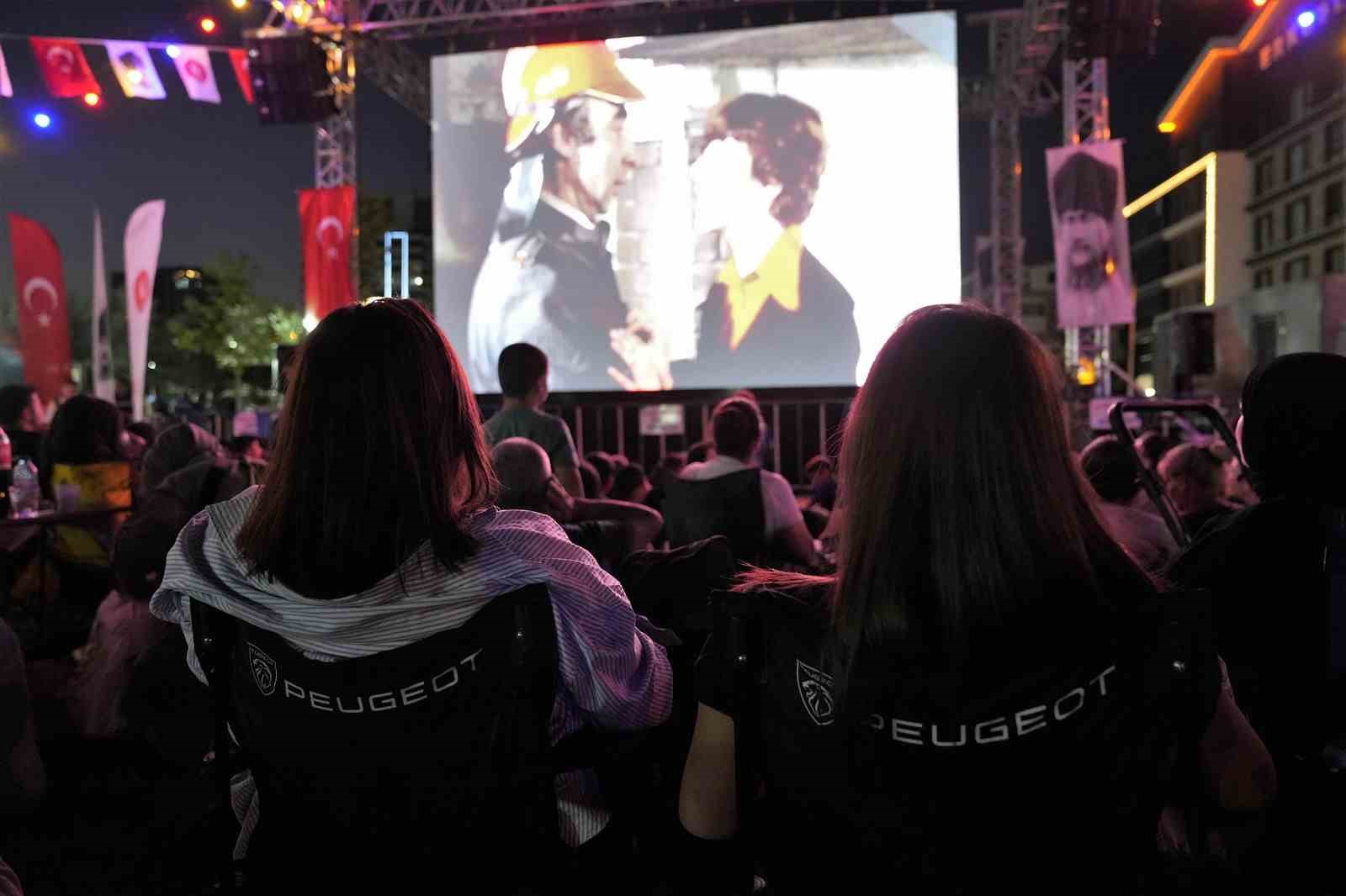 Keçiören Belediyesi’nden açık hava sineması