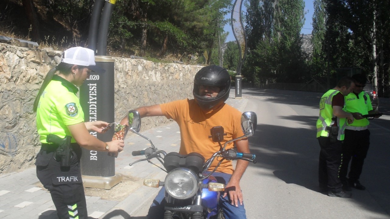 Bozkır&rsquo;da trafik denetimleri
