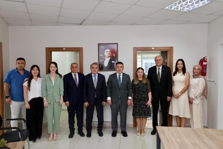 Vali Faik Oktay S&ouml;zer&rsquo;den Boz&uuml;y&uuml;k&rsquo;e ziyaret
