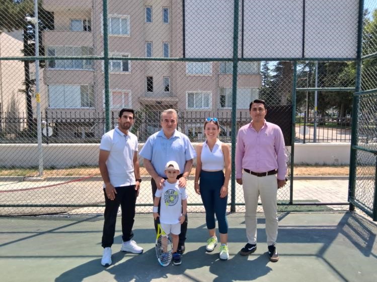 Geleceğin sporcularına kaymakam desteği
